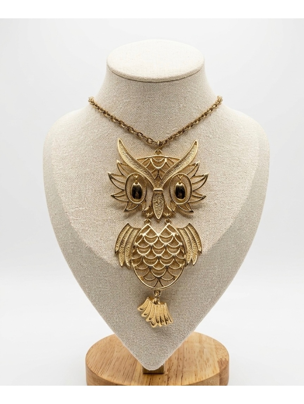 Vintage Gold Tone Owl Pendant Necklace